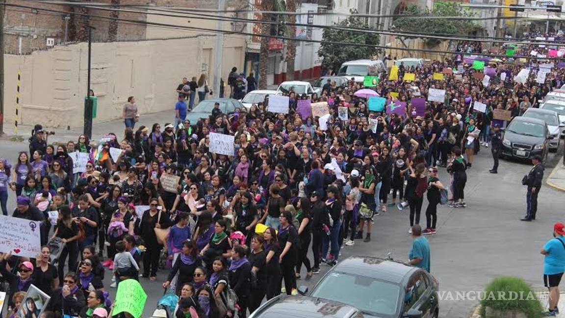 $!Mujeres toman las calles de La Laguna en el Día Internacional de la Mujer