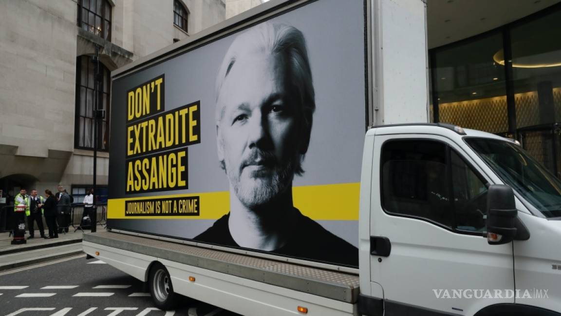El juicio de extradición Julian Assange se aplaza por un posible caso de COVID-19