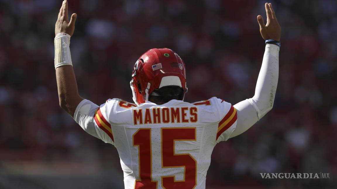 MNF en Arrowhead: ¿Podrán los Bucaneros frenar el invicto de los Jefes?