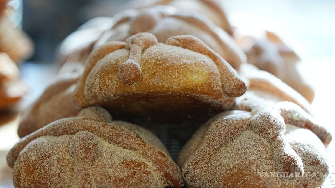 Azucarado, esponjoso y ligeramente cítrico. ¿Se te antoja un pan de muerto?