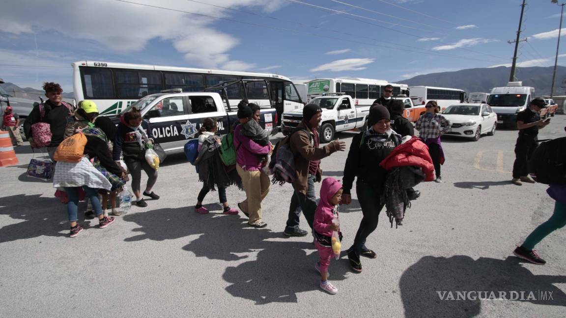 $!En busca de oportunidades, pasan por Saltillo más de mil 300 migrantes