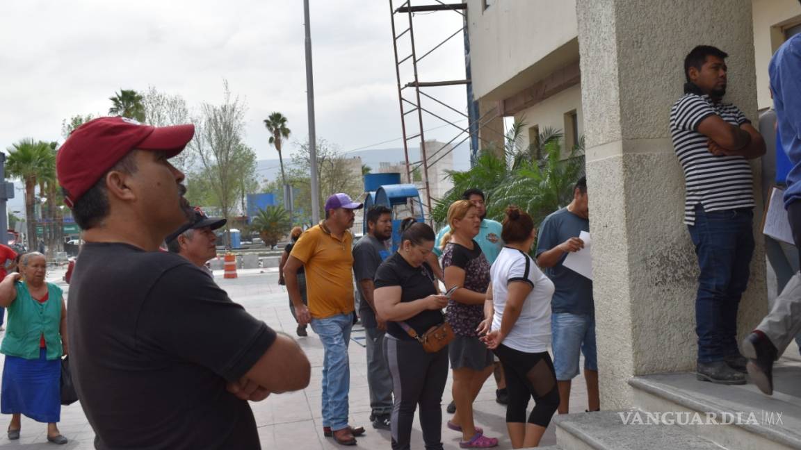 Protestan comerciantes de Monclova por seguridad en sus negocios y apoyo alimentario