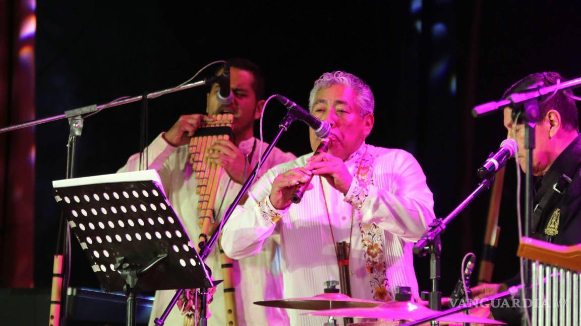 $!El grupo Takinkai ofreció un repertorio que recorrió distintas tradiciones musicales de América Latina.