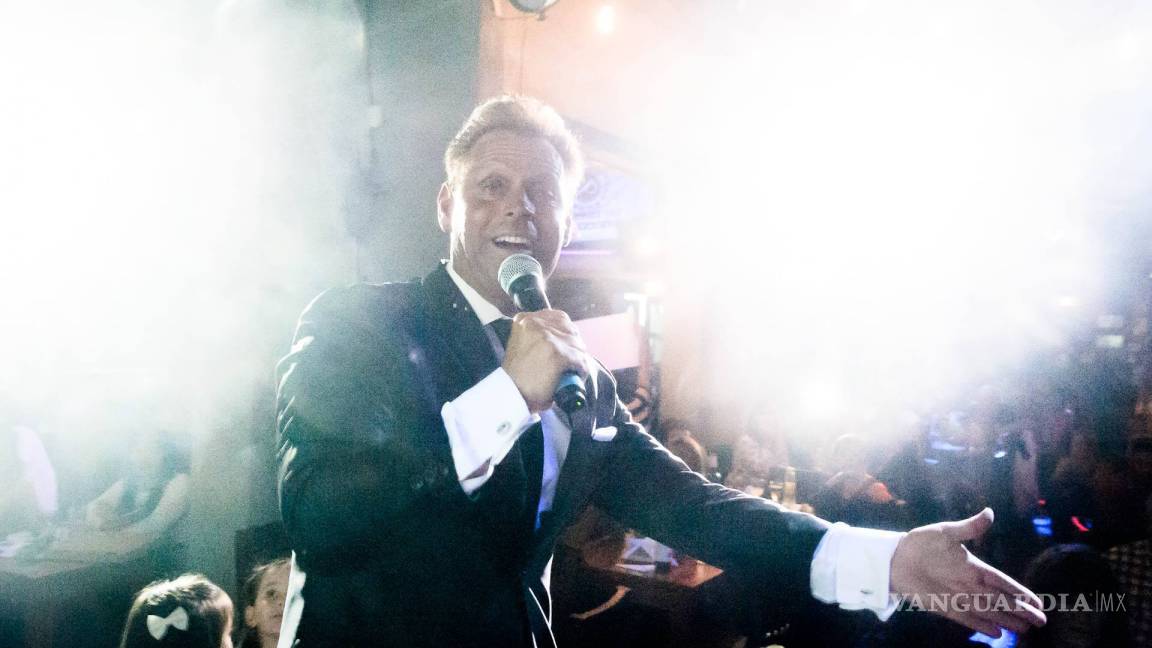 Doble de Luis Miguel asegura que lo reemplazó en concierto