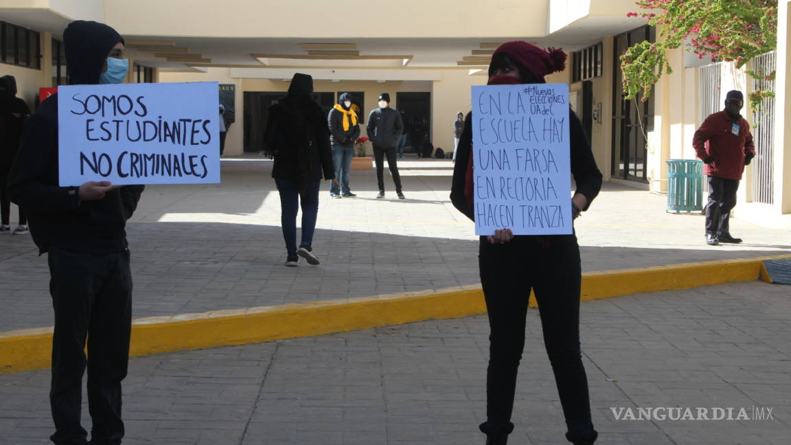 Estudiantes ‘toman’ unidad Torreón de la UAdeC