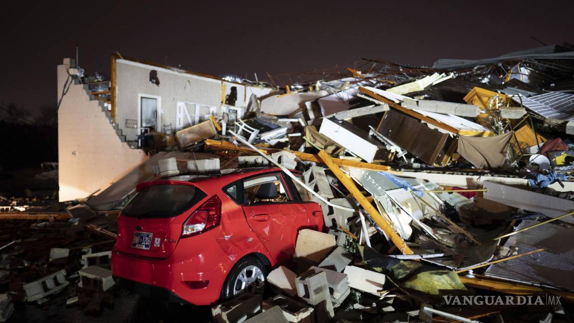 Tornados dejan saldo de 6 muertos en Estados Unidos