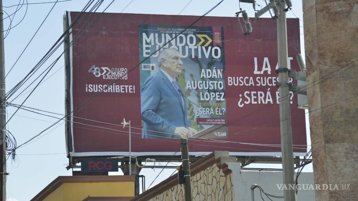 $!Adán Augusto es el que cuenta con más espectaculares en la ciudad.