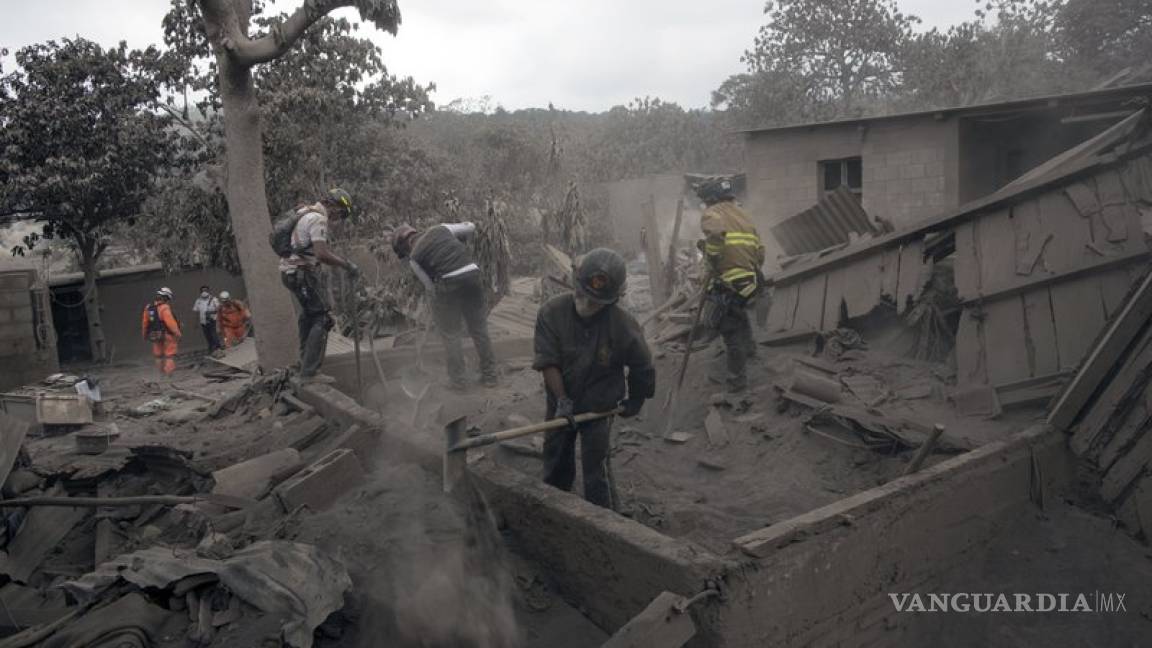 Suman 135 los muertos por la erupción del volcán de Fuego en Guatemala
