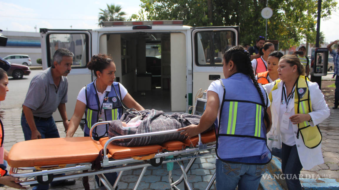 Utilizan pacientes reales en simulacro de incendio de Hospital del Niño en Saltillo