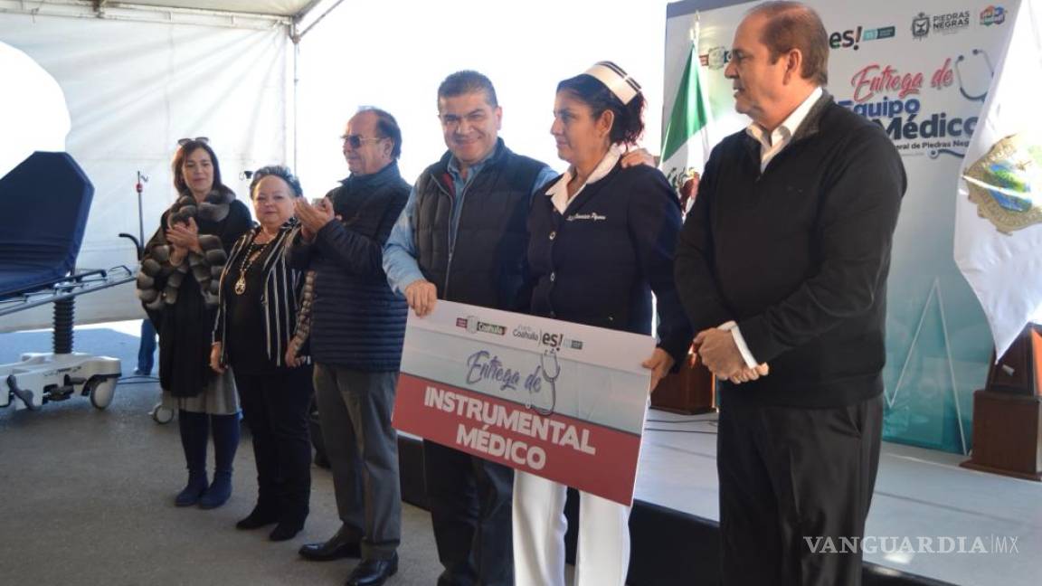 Impulsa Coahuila fortalieza hospitalaria; entrega Miguel Riquelme equipo en Piedras Negras