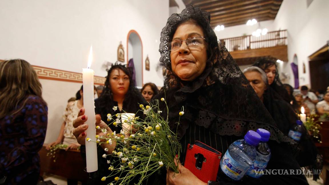$!La procesión del silencio se apodera de Viesca