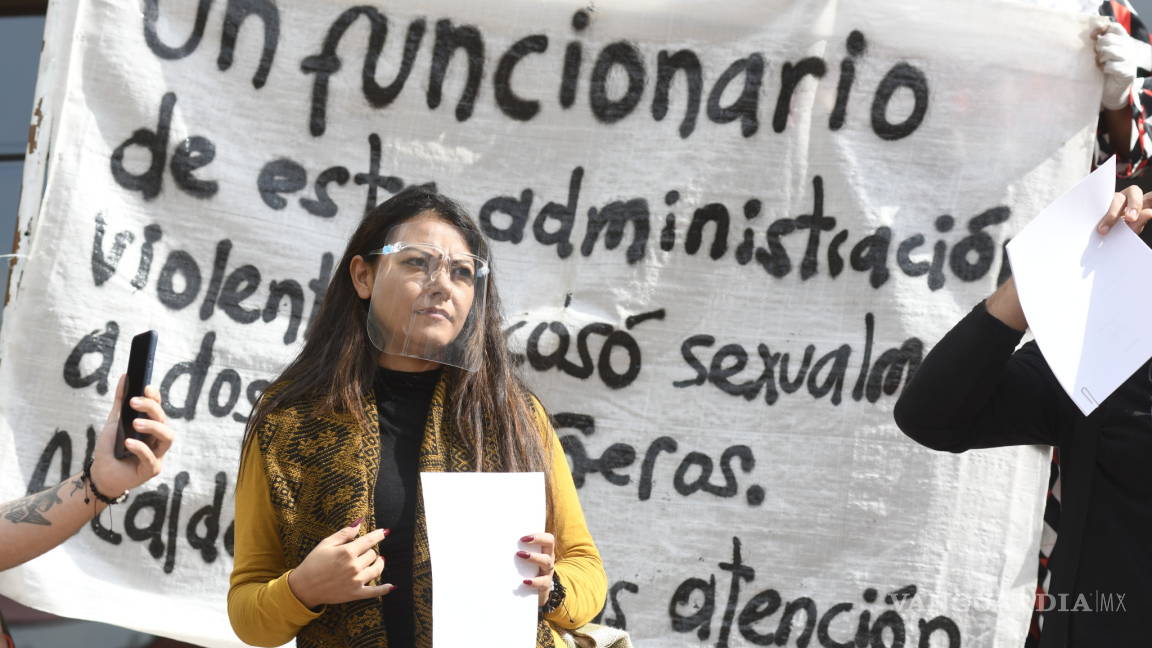 Artistas hacen plantón contra el titular de Cultura Municipal de Saltillo, Iván Márquez