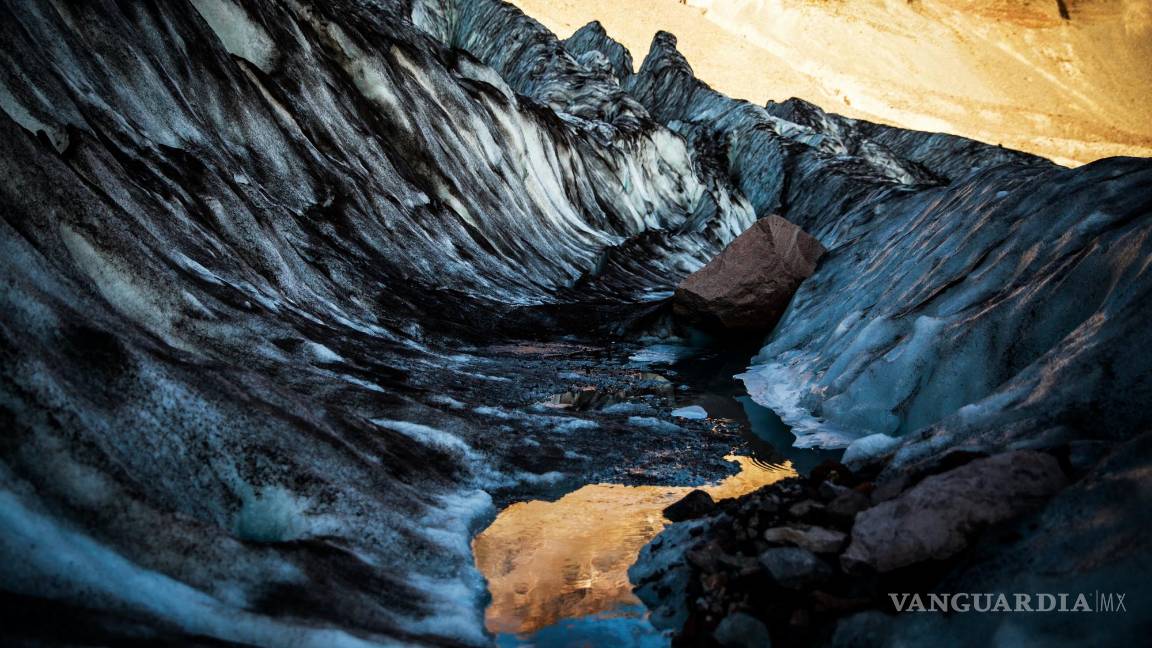 $!Agua de deshielo en el glaciar Nisqually del Monte Rainier en Washington, el 22 de octubre de 2018. El cambio climático está derritiendo el hielo en el Monte Rainier.