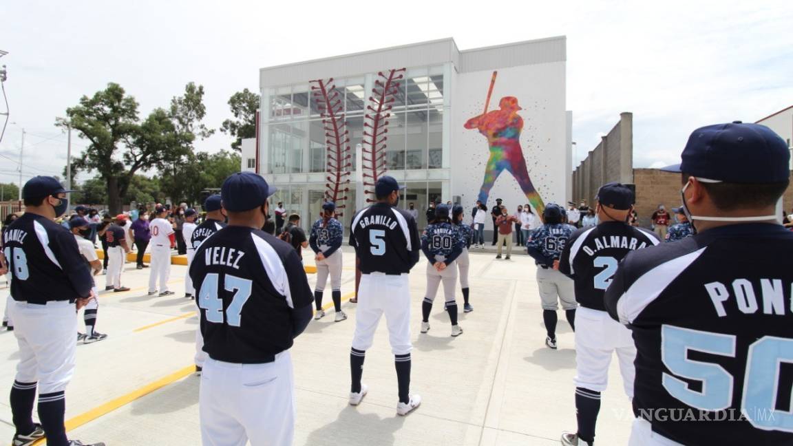 Abre primera escuela de beisbol en Texcoco