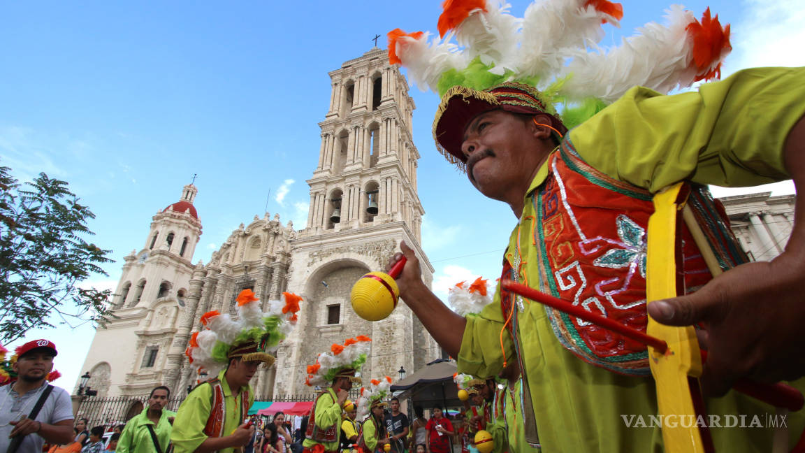 Participan 500 matlachines en festejo de Saltillo