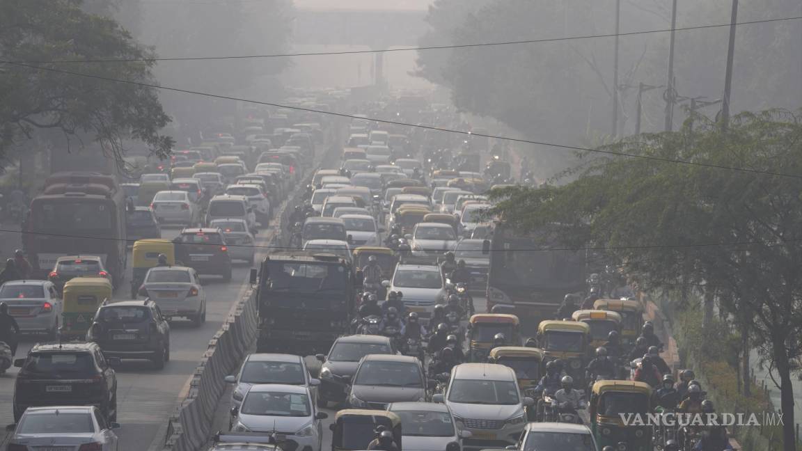 Ahoga contaminación a Nueva Delhi y mantienen cierre de escuelas