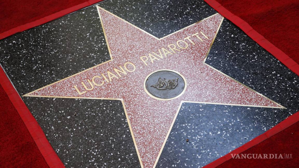 Luciano Pavarotti ya tiene su estrella en el Paseo de la Fama de Hollywood 15 años después de su muerte