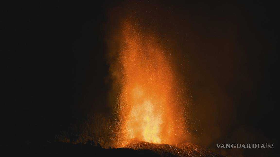 La lava del volcán en La Palma podría crear una lluvia ácida al caer al mar