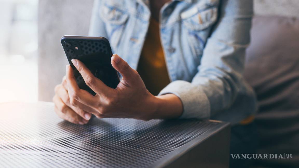 $!Aumenta la cantidad de usuarios que eliminan ‘apps’ de su teléfono por motivos de privacidad, o que evitan compartir datos personales en una aplicación. | Foto: panitanphoto-shutterstock, facilitada por Journalistic.org.