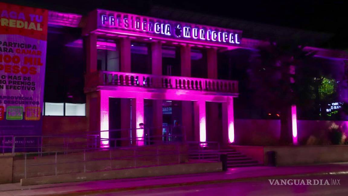 La Presidencia Municipal de Saltillo se ilumina de morado para conmemorar el Día de la Mujer