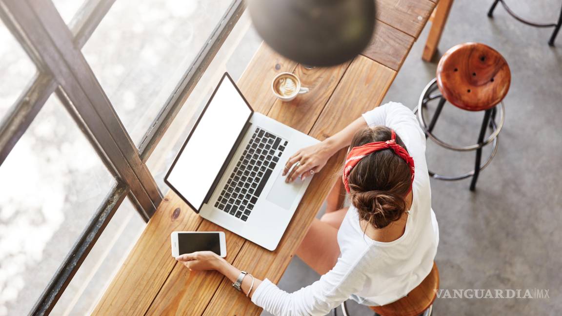 $!Los restaurantes y cafeterías son lugares poco seguros para teletrabajar debido a la vulnerabilidad de las redes wifi de esos locales.