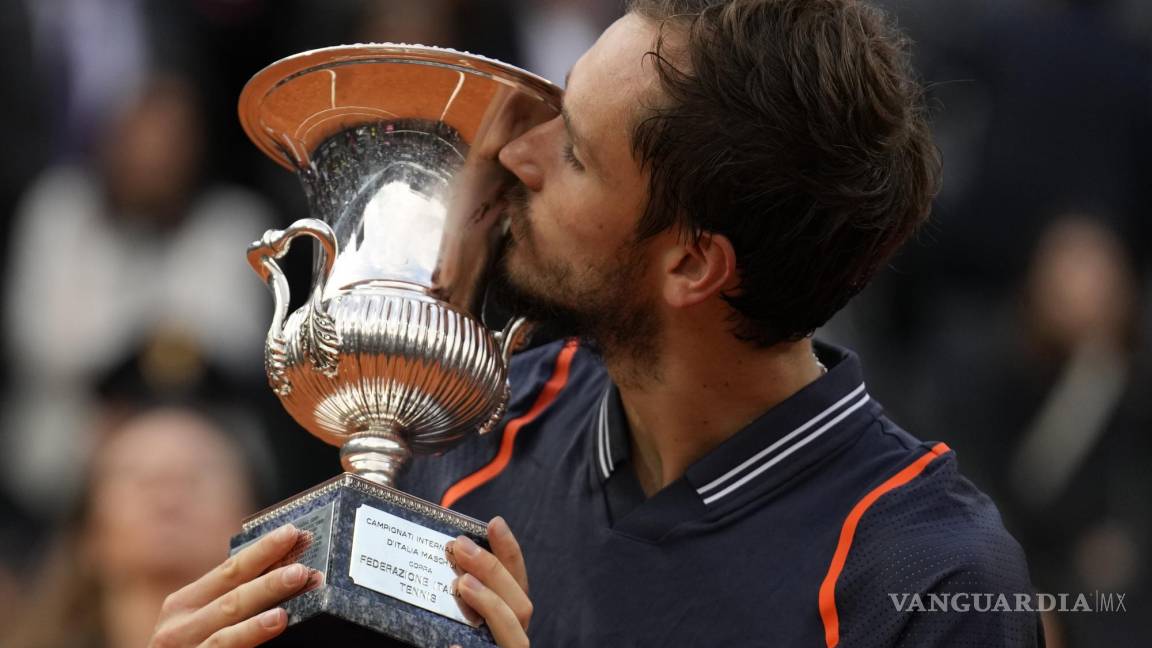Llegó el ansiado trofeo en arcilla: Medvedev se proclama campeón del Masters 1000 de Roma
