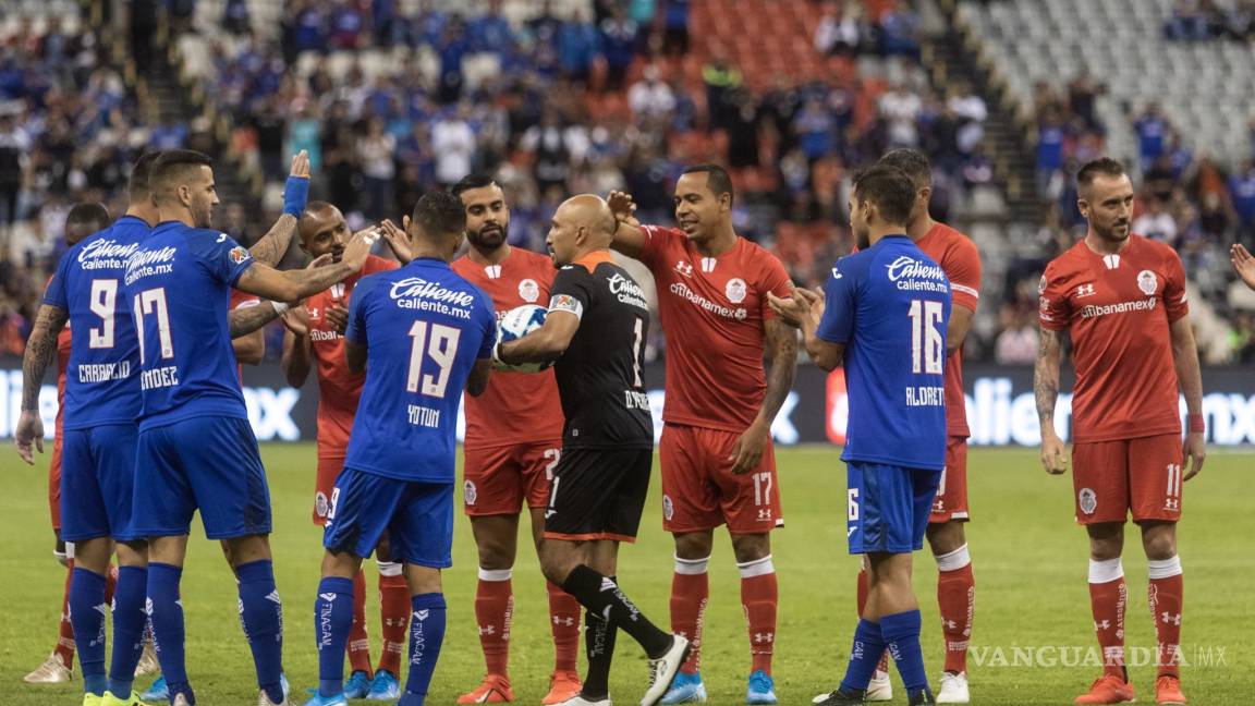 $!¿Y la afición? Cruz Azul es uno de los equipos que menos gente lleva al estadio