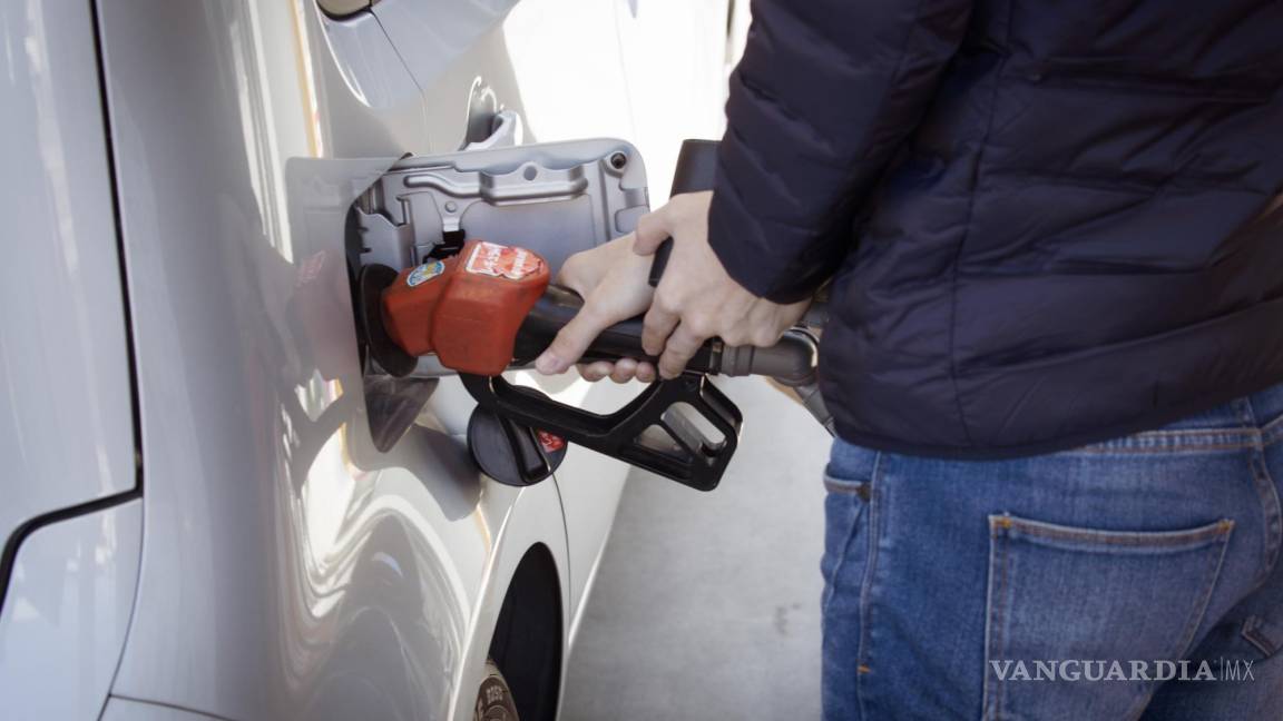 Esto puede pasarle a tu vehículo si se le pone gasolina contaminada