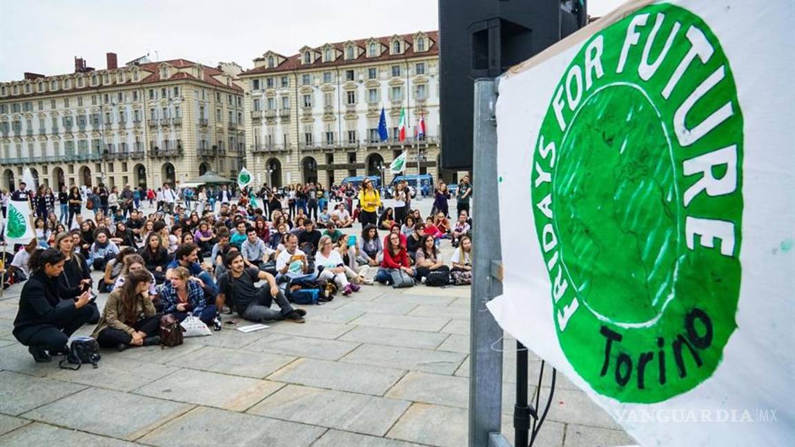 $!"Huelga Global Climática" convoca a miles de jóvenes en el mundo, mira éstas imágenes