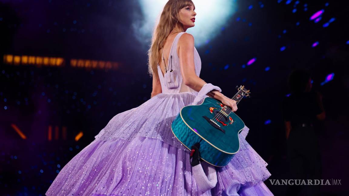 Taylor Swift ‘encanta’ a más de 58 mil swifties en su primer concierto en México