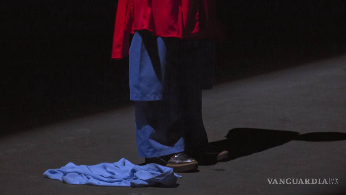 $!Danza y artes visuales se conjugan en disrupción de lo binario en la obra ‘Según Dos’