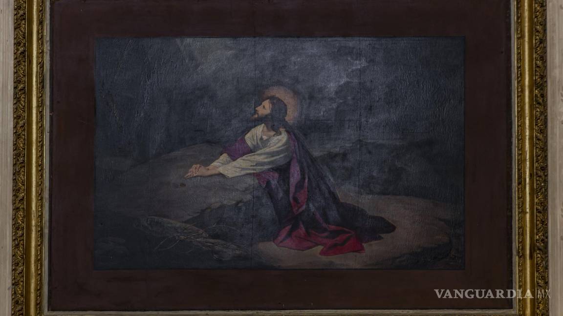 $!Saltillo, Coah. Mex. 14 de abril del 2022 Pinturas de la Pasión de Cristo en el templo de San Juan Nepomuceno