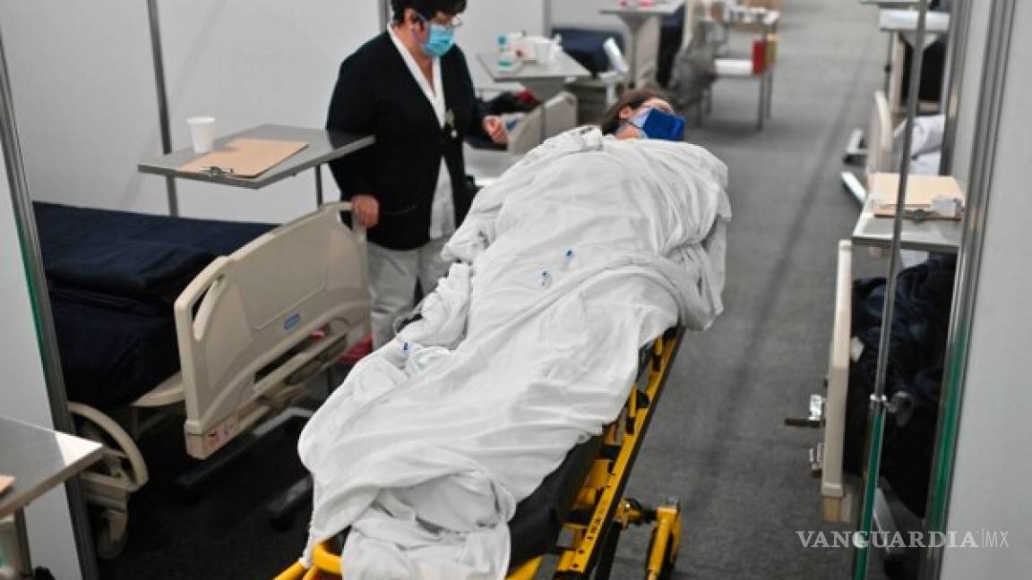 Han muerto 2 mil 397 trabajadores de la salud por COVID-19 en México