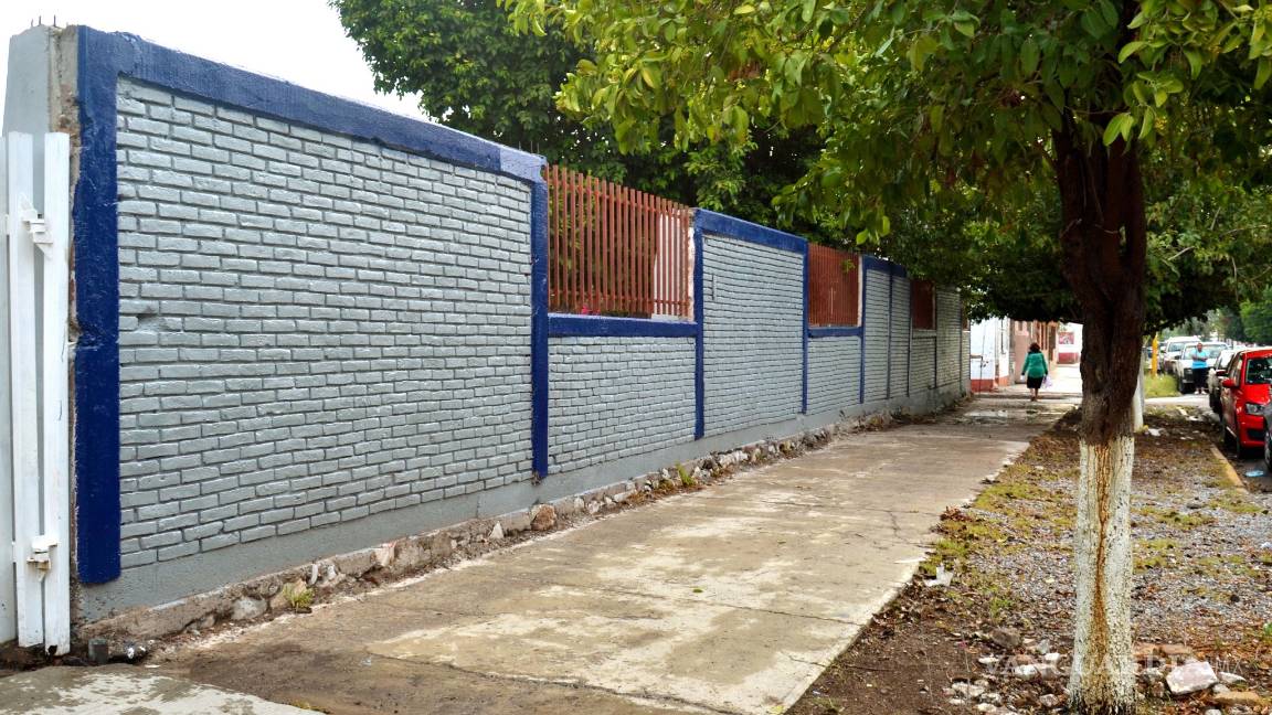 $!Alcalde de Torreón entrega cisterna a la primaria Habib Estéfano