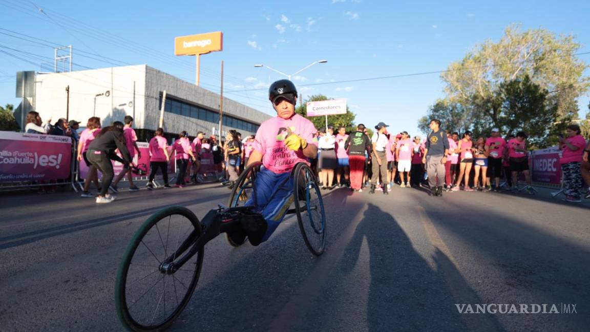 $!En carrera de Coahuila se suman 10 mil almas vs el cáncer