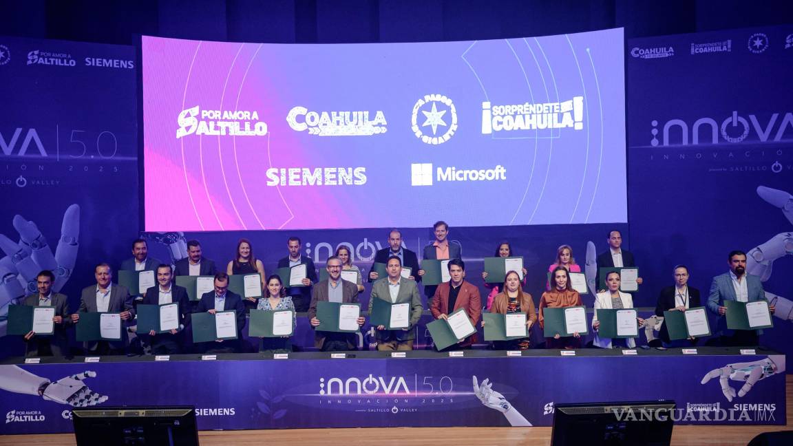 $!Este miércoles por la tarde, Díaz González dio inicio al congreso Innova 5.0 en el Campus Arteaga de la Universidad Autónoma de Coahuila (UAdeC), marcando el comienzo del clúster tecnológico Saltillo Valley.