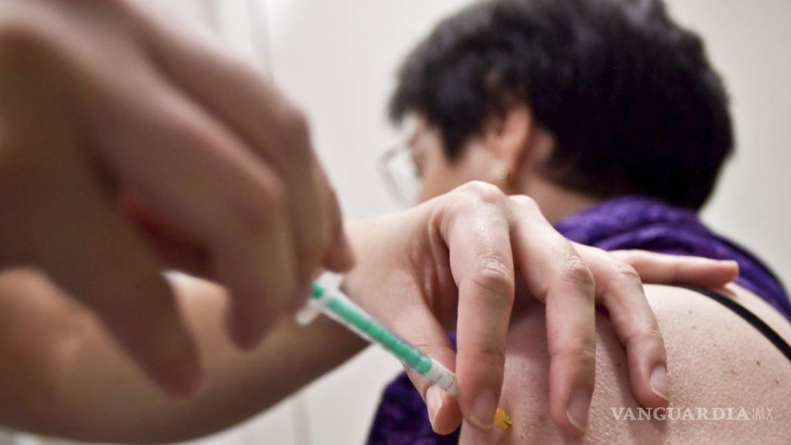 Llama sector salud a vacunarse contra la influenza