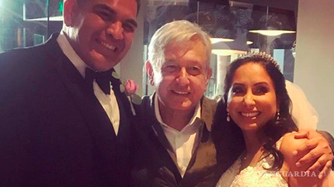 AMLO se coló a una boda en Tijuana, sorprendiendo a los novios