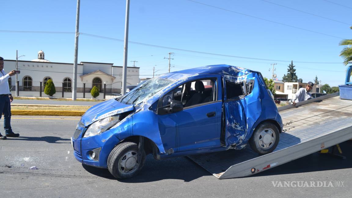 Vuelca tras supuesto ‘cerrón’ en Cárdenas