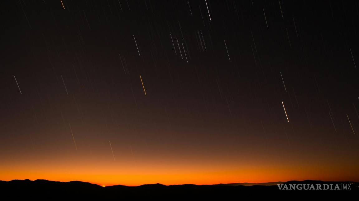 $!Este fenómeno natural, que alcanza su punto máximo a principios de este mes, adornará el cielo nocturno de México con destellos de luz y color.