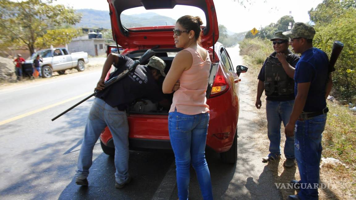 Pueblos rechazan a sus paisanos provenientes de EU, tras huir del Covid-19