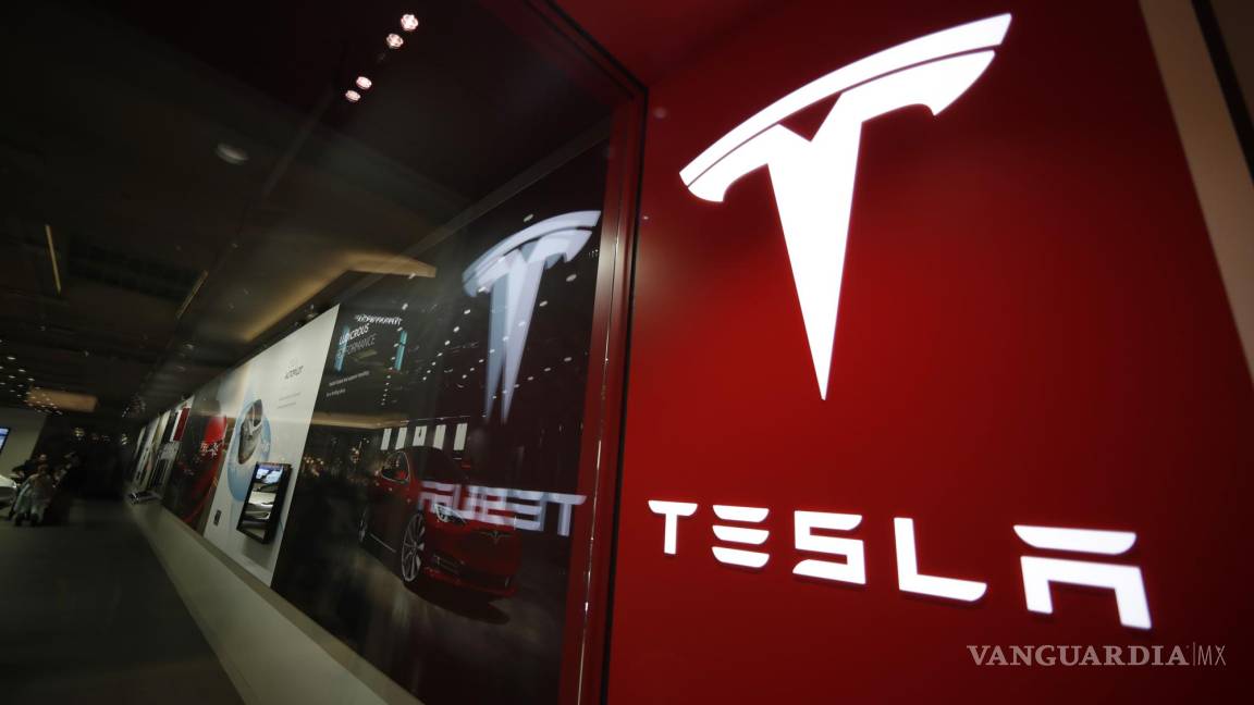 Anuncio de Tesla sobre dividir sus acciones eleva su cotización en Wall Street