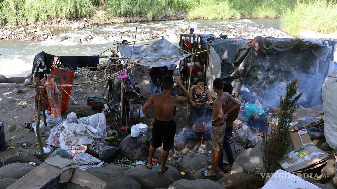 Nace una colonia migrante en las riberas de Tapachula tras el desalojo en los espacios públicos