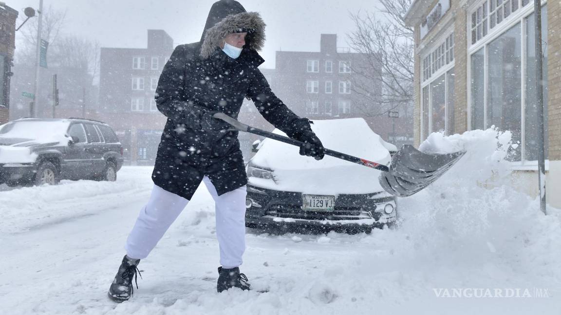 $!Esta caída brusca de la presión provoca la formación de fuertes vientos.