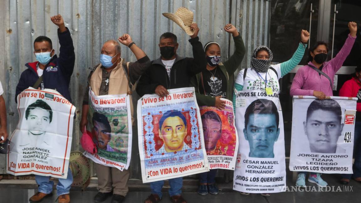 Padres, desesperados, exigen resultados en Caso Ayotzinapa