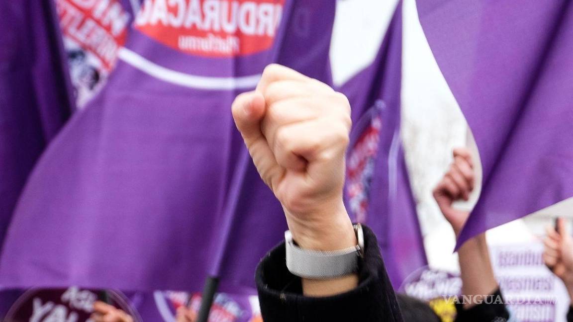 $!Seamos hombres o mujeres, o sin importar la identidad de género, podemos formarnos un criterio a través de la literatura.