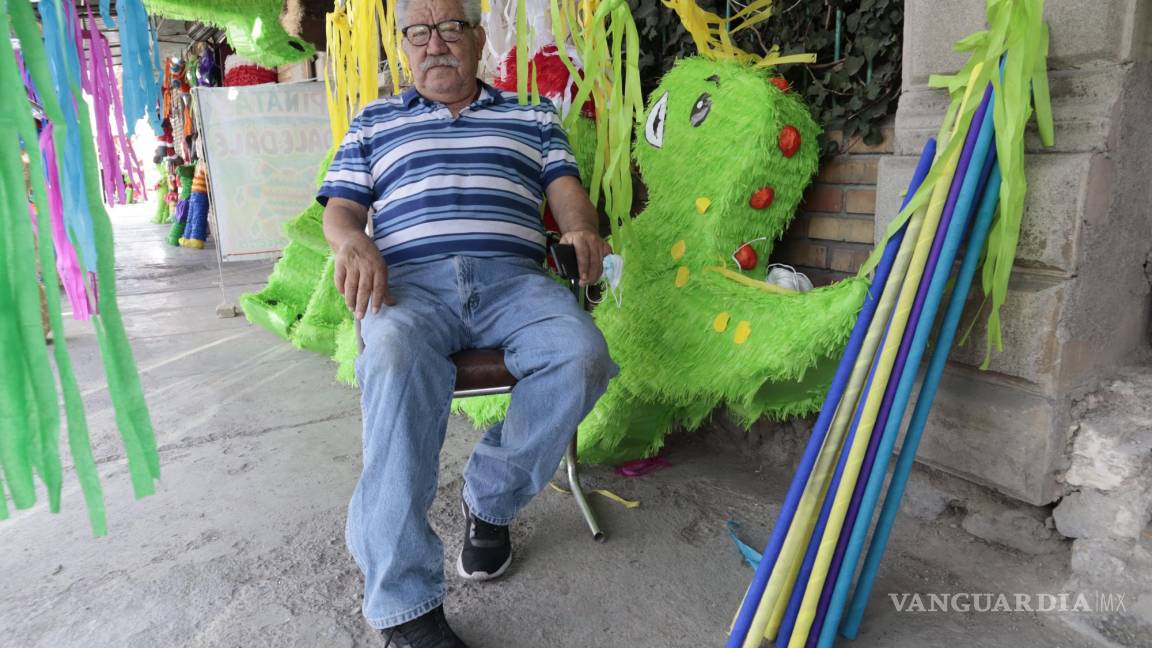 De taquero al mundo de las piñatas en Saltillo, “Le Messié” tiene casi 40 años en el negocio