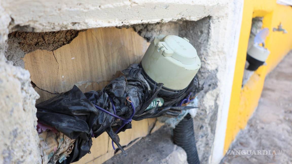 $!Agsal recomienda cubrir las tuberías y el medidor del agua para evitar que exploten con el frío.