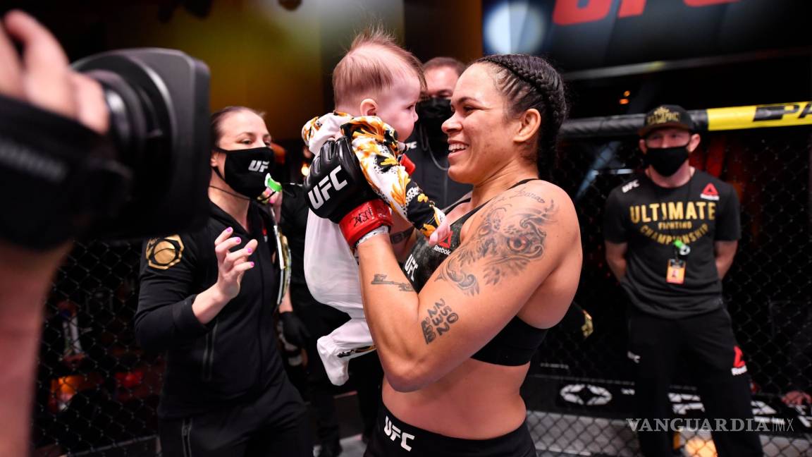 El tierno festejo de Amanda Nunes en la UFC después de destrozar a su rival