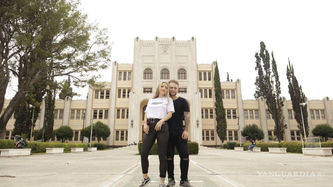 $!Mientras que Aaron se quedó flechado por el sabor de los clásicos tacos al pastor. “Sin duda creo que me quedaría con los tacos al pastor, el mole poblano y los chiles en nogada y...el agua de horchata” recuerda emocionado en lo que probablemente vienen a su mente los recuerdos.